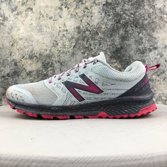 New Balance Women's Size 7B Grey Blue Nitrel V1 Trail Running Sneakers WTNTRRL1 - Picture 8 of 16